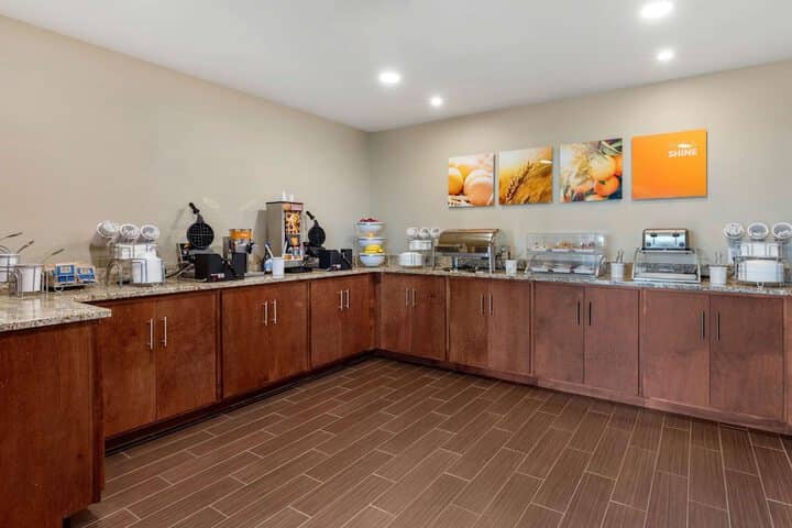 Breakfast area